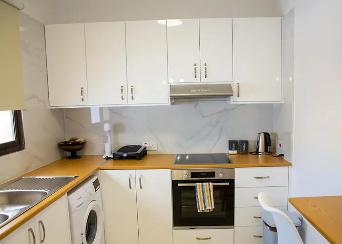 Modern 2Bd Appartment Near Mall- Internet 1Gbps