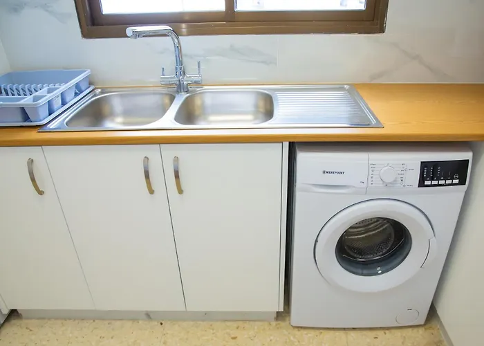 Modern 2Bd Appartment Near Mall- Internet 1Gbps