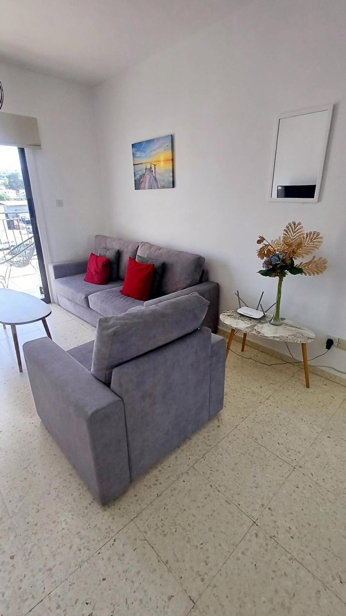 Modern 2bd Near Mall- Internet 1gbps Apartment